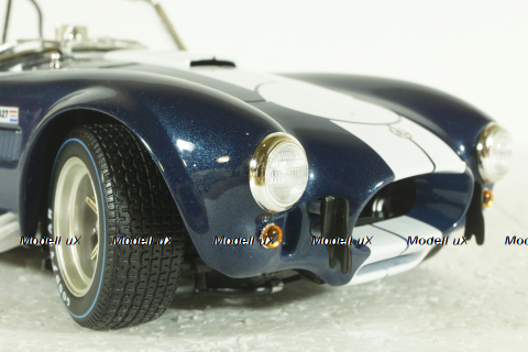 Shelby Cobra 427 S/C, dark blue/white, KYO8047DB, Kyosho 1:18