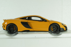 McLaren 675LT 2016 McLaren orange, 76048, AutoArt 1:18