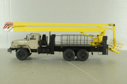 Урал-4320-0911 c подъемником ВС-22, бежевый, Nik Models 1:43
