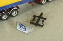 Mercedes SK 2435 tractor with semi trailer Anker, blue/yellow, Herpa 1:87