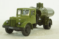 АЦ-8-200 топливозаправщик Маз-200, хаки Наши Грузовики №22, 1:43