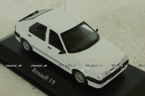 Renault 19 1995 white, 940113700, Maxichamps  1:43 Уценка!