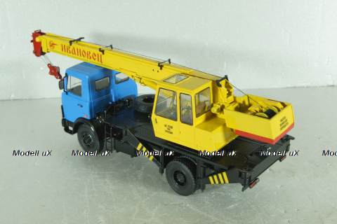 КС-3577 Ивановец, автокран на шасси Маз-5337, синий/желтый,  собран из кита, AVD models 1:43