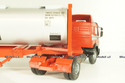 Mercedes-Benz 1748 S  tractor with semi trailer tankwechsel system, red/silver, 317/2, NZG 1:43
