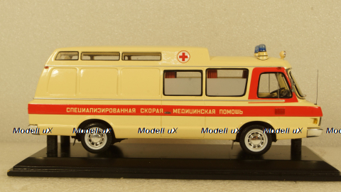 ЗИЛ 118 КА "Скорая Помощь" с интерьером, 111904, DiP Models 1:43