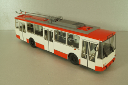 Skoda 14TR троллейбус 1980, белый/красный, Автоистория 1:43