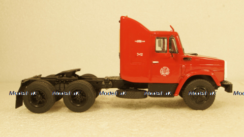 Зил-133-05А тягач красный, Алник43 1:43