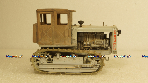 Сталинец со стальной кабиной, Алник43 1:43