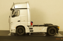 Mercedes Actros MP4 Silver, TR124, IXO 1:43