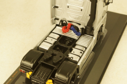 Mercedes Actros MP4 Silver, TR124, IXO 1:43