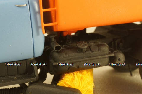 Зил-130 с кабиной Зил 131 КО-829 поливалка, KV мастерская 1:43