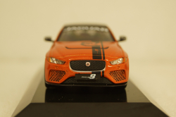 Jaguar XE SV Project 8 2017 orange/black , Altaya 1:43