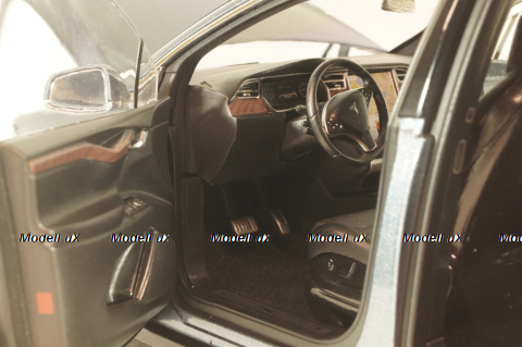 Tesla Model X 2016, light grey, LS-Collectibles 1:18