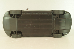 Tesla Model X 2016, light grey, LS-Collectibles 1:18