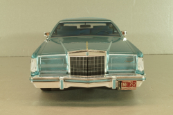 Lincoln Continental Mark V 1978, light blue, MGG18369, MCG 1:18