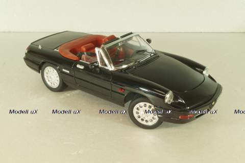 Alfa Romeo Spyder 1993, black, 330400, Universal Hobbies 1:18