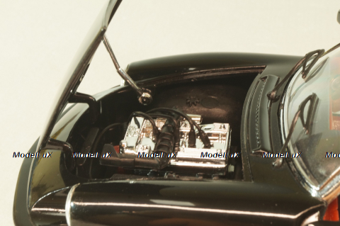 Alfa Romeo Spyder 1993, black, 330400, Universal Hobbies 1:18