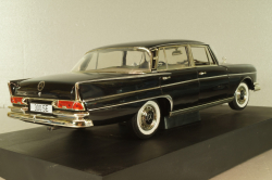 Mercedes-Benz 300 SE (W112) 1961, black, 08910, Revell 1:18