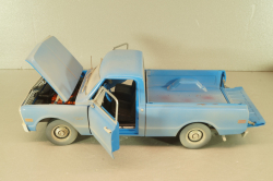 Chevrolet C-10 1971 from movie The Texas Chainsaw Massacre, blue, HWY-18014, Highway61 1:18