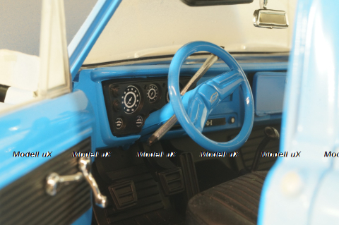 Chevrolet C-10 1971 from movie The Texas Chainsaw Massacre, blue, HWY-18014, Highway61 1:18