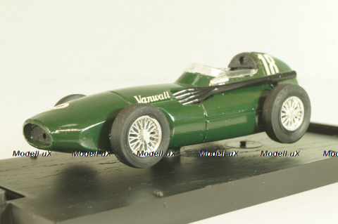 Vanwall F1 #18 British GP 1957, S.Moss, green, R98, Brumm 1:43