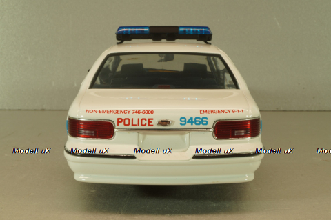 Chevrolet Caprice Police Chicago 1993, white, UT Models 1:18