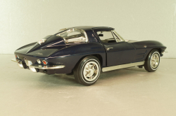 Chevrolet Corvette (C2) Stingray 1963, blue, ERTL 1:18