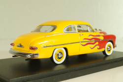 Mercury Club Coupe Street Rod 1949, yellow/red, Universal Hobbies 1:43