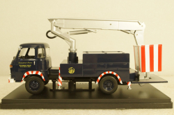 Saviem SG4 R35 EDF Truck Grane GRU Elevatore, blue, 1969, Hachette 1:43