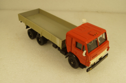 Камаз-53212 бортовой, на резине красный/серый, Арек 1:43