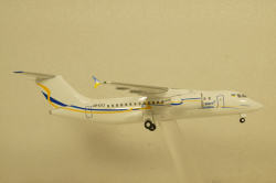 АН-158 Air Ukraine Be brave like Volnovakha Антонов, Herpa 1:200