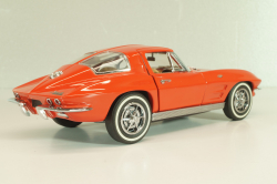Chevrolet Corvette (C2) Sting ray 1965, red, Franklin Mint 1:24