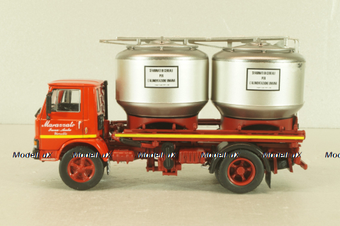 OM N100 truck 1972, red/silver, CAMD083, Camion D'epoca #83, Deagostini 1:43
