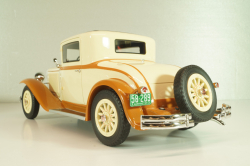 Dodge Eight DG Coupe 1931, beige/brown,  BOS-Models 1:18