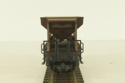 Вагон грузовой саморазгрузочный, 2-х осный, DR, эпоха III, brown, , 335, Kleinbahn 1:87 HO