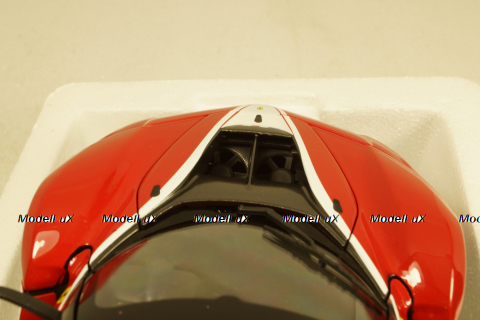 Ferrari FXX-K Evoluzione #54 red, Burago 1:18