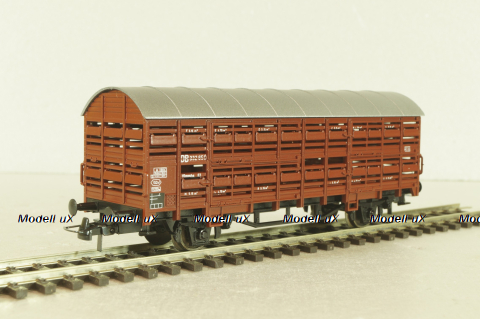 Вагон для перевозки животных "скотовоз", 2-х осный DB, коричневый, HO, 46035, Roco 1:87