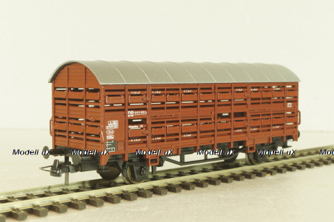 Вагон для перевозки животных "скотовоз", 2-х осный DB, коричневый, HO, 46035, Roco 1:87