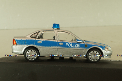Opel Vectra (B) Polizei 1995, silver/blue, OPC091, Altaya  Opel Collection #91 1:43 Уценка!