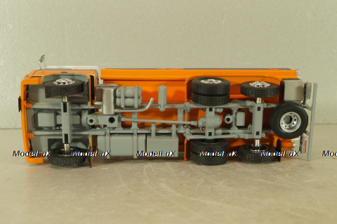 Volvo F12 fuel tanker 1977, white/orange, Camion D'epoca #74, 1:43