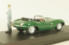 Jaguar XKSS 1957 with figuren Steve McQueen, green, McQueen Collection, 86434, Greenlight 1:43