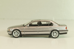 BMW 750iL (E38) 1994, silver metallic, 00792-CH, MiniGT 1:64