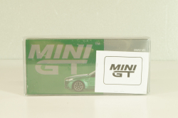 BMW M5 (G90) 2017 Isle of Man, green metallic, 01086-CH, MiniGT 1:64