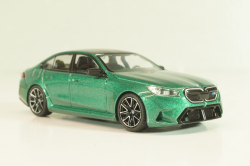 BMW M5 (G90) 2017 Isle of Man, green metallic, 01086-CH, MiniGT 1:64