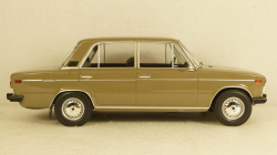 ВАЗ 2106 Жигули LADA 1976, T9-1800249, Triple9 1:18