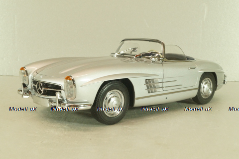 Mercedes-Benz 300SL Roadster (W198) 1957, silver, ‎180039030, Minichamps 1:18
