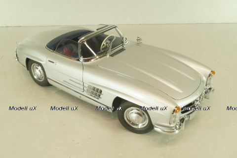 Mercedes-Benz 300SL Roadster (W198) 1957, silver, ‎180039030, Minichamps 1:18