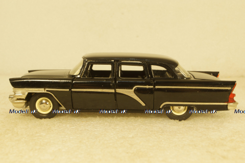 Газ-13 Чайка А15, черный салон,Тантал/Радон 1:43