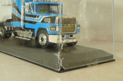 Ford LTL-9000 tractor 1978, blue with black strips, TR023, IXO 1:43