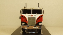 Peterbilt 352 Pacemaker white / decor 1979, TR097, IXO 1:43